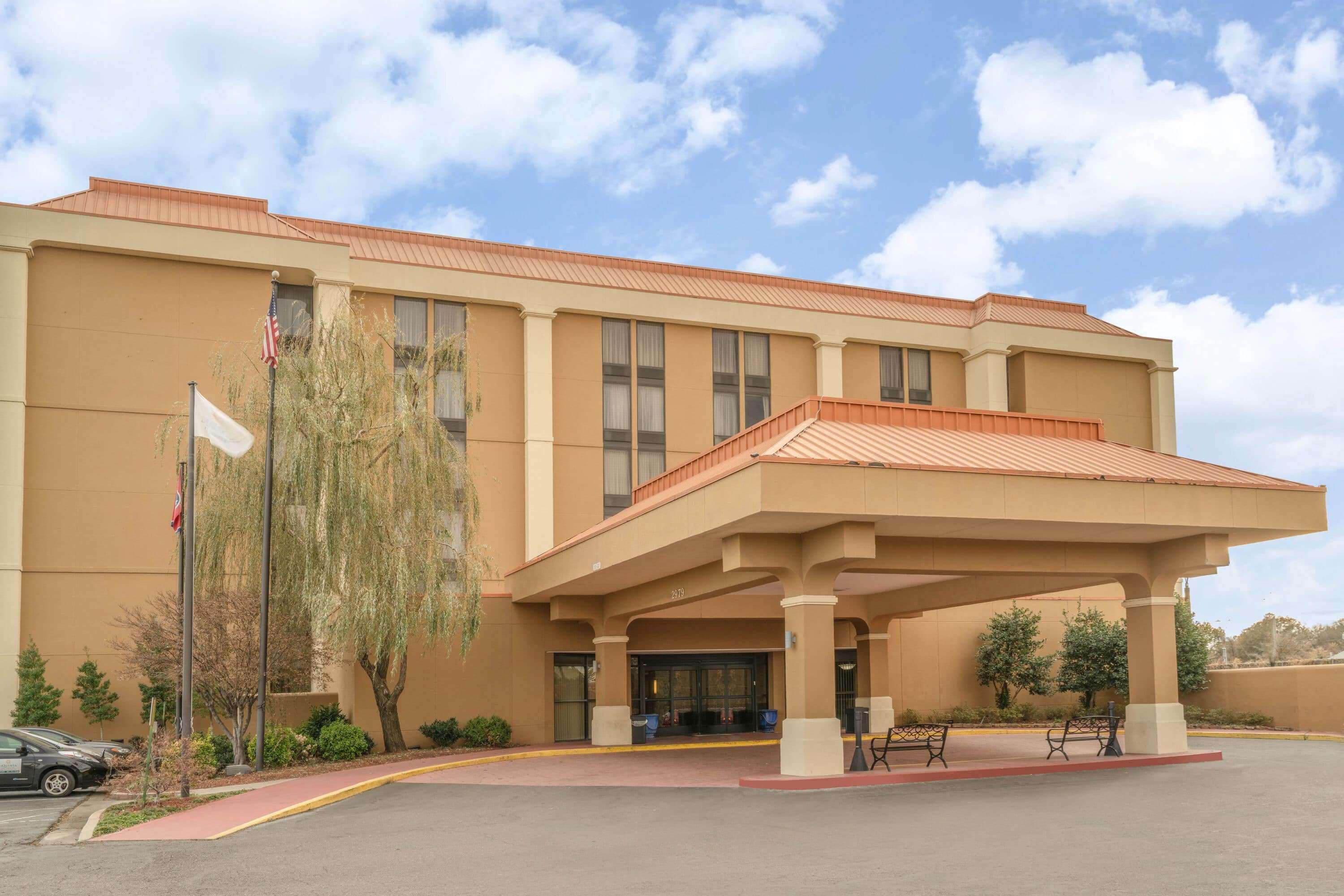 La Quinta By Wyndham Memphis Airport Graceland מראה חיצוני תמונה
